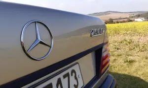 Rockeho recenze /// Mercedes-Benz W124 400E & 250D