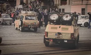 Trabant volá domů! Aneb velká cesta domů + retro video