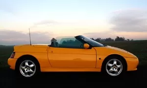 Bazarový snílek: Lotus Elan M100 - ve špatný čas, na špatném místě