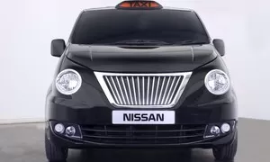 Nissan NV200 Taxi pro Londýn představen. Vypadá vystrašeně.