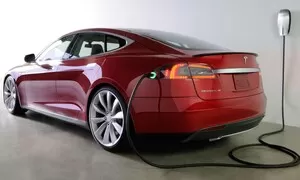 Autíčkář futurista: Tesla Model S: Záblesk budoucnosti?