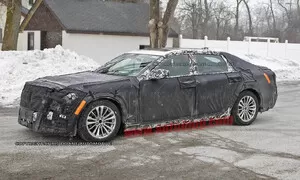 Velký Cadillac přistižen!