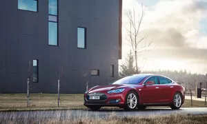 Autíčkář futurista, Novinky: Tesla Model S: Poprvé napříč Amerikou