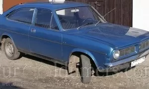 Bazarový snílek: Morris Marina: Piáno není v ceně