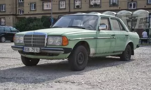 Autíčkář se ptá, Autíčkářova garáž, Bazarový snílek: Zachraňte Žábu! Aneb i piána jsou smrtelná...