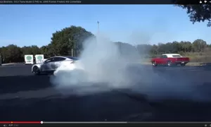 Autíčkář futurista: Pálení gum: Tesla Model S vs. Pontiac Firebird