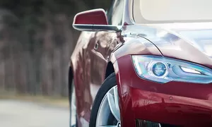 Tesla je SEX. Nebo S3X?