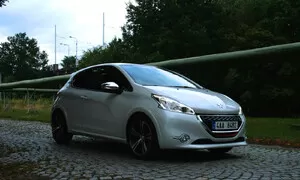 Recenze & testy: Peugeot 208 GTI: Návrat legendy?