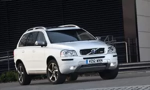 Editorial: Nechcete umřít? Kupte si velké SUV!