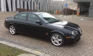 Bazarový snílek: Autíčkář na lovu: Supersedany za babku