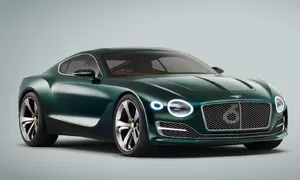 První vlaštovky ze Ženevy: Bentley pro dva, vysmátý Passat a dieselelektrické Audi