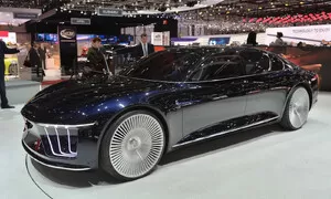 Novinky: Italdesign Giugiaro Gea: Jak má vypadat autonomní luxus?