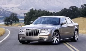 Ptejte se Vojty: 300C aneb moderní americká klasika?