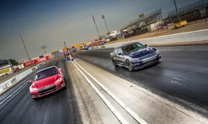 Tesla vs. Hellcat: Nejdrsnější americký sedan všech dob?