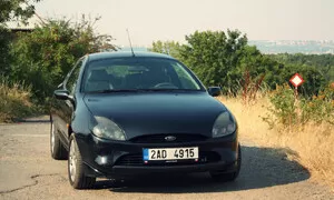 Autíčkářova garáž: Ford Puma aneb jak se maličké kupé rodinným vozem státi může