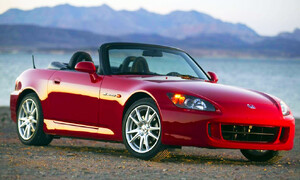 Novinky: Honda vrací do hry roadster S2000