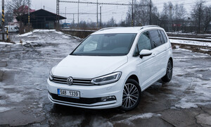 Recenze & testy: Volkswagen Touran 2.0 TDI: Efektivita pro sedm