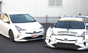 Novinky: Věřte tomu nebo ne, nová závodní Toyota je Prius