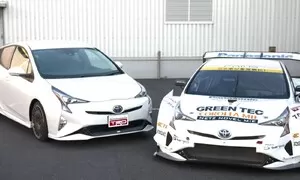 Novinky: Věřte tomu nebo ne, nová závodní Toyota je Prius