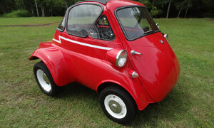Novinky: Na prodej je malá Isetta s velkým srdcem. Teda vlastně motorem