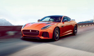 Novinky: Jaguar F-Type SVR: Kdyby bylo 550 koní málo