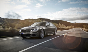 Novinky: BMW řady 7 konečně s „M“ na zádi