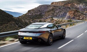 Novinky: Nové fotky Astonu Martin DB11: Že by konečně?