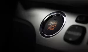 Zranitelnost bezklíčových systémů aneb ukradni si svoje auto