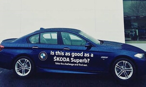 Novinky: Autosalon v Irsku nabízí srovnání Superbu s pětkovým BMW