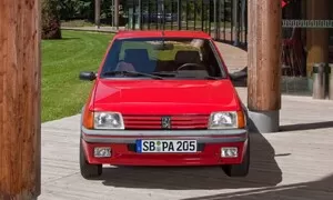 Autíčkář na lovu: Hothatch za lidovku