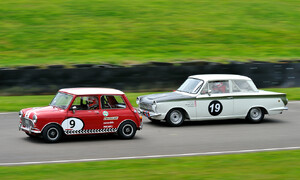 Historie: Mini prohání zbytek světa