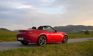 Mazda MX-5 ND 2.0 - Život je krásný