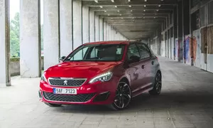 Recenze & testy: Peugeot 308 GTI: Zahoďte tradice!