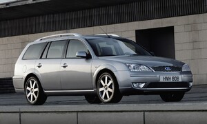 Bazarový snílek, Historie: Óda na Mondeo aneb ať žije hranatá krabice!