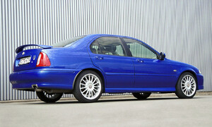 Bazarový snílek: Hrdinové za babku: MG ZS 180