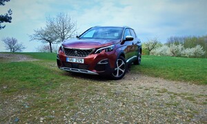 Recenze & testy: Peugeot 3008 GT: Zaslouží si titul Auto roku?