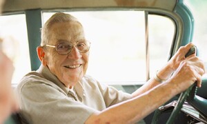 Bazarový snílek: Autíčkář na lovu: Auta pro důchodce