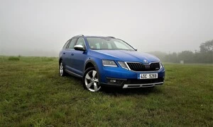Recenze & testy: Škoda Octavia Scout 2.0 TDI: Do kanceláře cestou necestou
