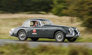 Novinky: Classic drive: Vyzkoušejte Jaguar E-Type nebo původní Range Rover