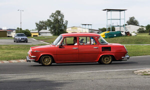 TopX: 6 mýtů, kvůli kterým se (možná) bojíte jet na okruh