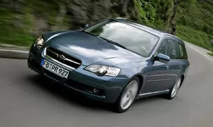 Bazarový snílek: Subaru Legacy 3.0R: Neobyčejné kombi z Japonska | Auta z Frcu