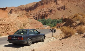 Autíčkář na cestách: Se starým BMW za pár šlupek do Maroka a zase zpátky: Část třetí