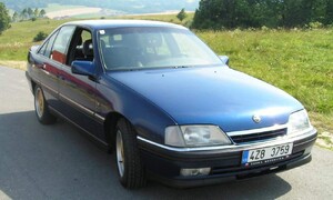 Bazarový snílek: Opel Omega A 2.6i | Hrdinové za babku