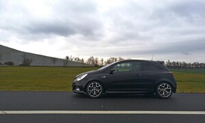 Autíčkářova garáž, Bazarový snílek, Recenze & testy: Opel Corsa OPC: Jak si vede ve městě a na okresce?