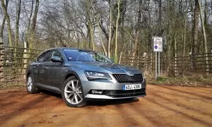 Škoda Superb 2.0 TSI 280: Tři různé role a jeden výsledek