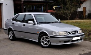 Bazarový snílek: Hrdinové za babku: Saab 9-3 SE 2.0 LPT