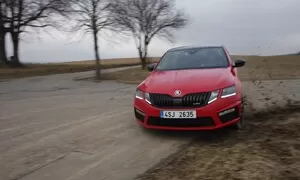 Škoda Octavia RS 245: Rozpolcený všeuměl