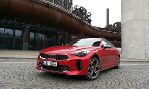 Recenze & testy: KIA Stinger GT 3.3 V6 T-GDI: Výprask pro evropský mainstream