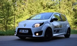 Recenze & testy: Renault Twingo R.S.: Malá hračka pro velký kluky