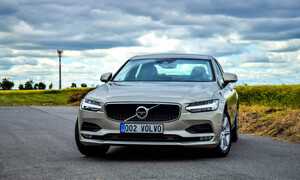 Recenze & testy: Volvo S90 D4 Momentum: Cit pro detail